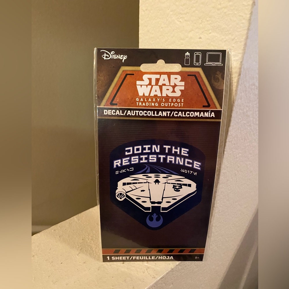🐠 Sandy Lion Star Wars Disney Galaxy Edge Sticker Decal. NWT.